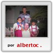 Alberto Curbelo con tainos cubanos 2